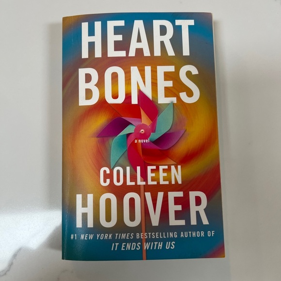 Colleen Hoover Heart Bones Book - Picture 1 of 3